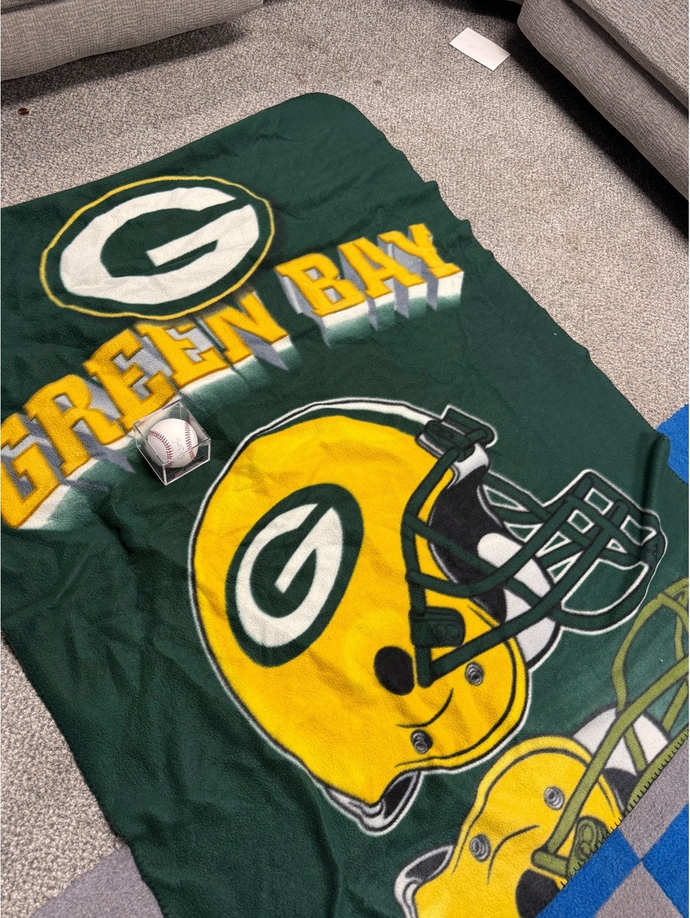 Green Bay Packers Fleece Throw Blanket Helmet Graphic NFL Fan Cave Decor